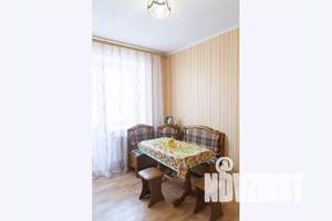 1-к квартира, посуточно, 49м2, 2/10 этаж