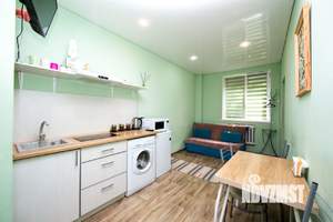 1-к квартира, посуточно, 32м2, 1/2 этаж