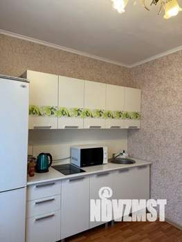 1-к квартира, посуточно, 40м2, 7/17 этаж