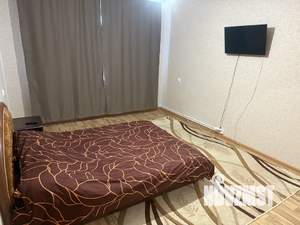 1-к квартира, посуточно, 40м2, 4/10 этаж