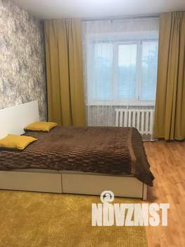 1-к квартира, посуточно, 34м2, 4/10 этаж