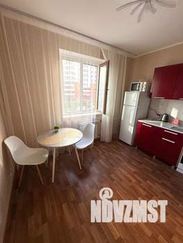 1-к квартира, посуточно, 38м2, 2/17 этаж