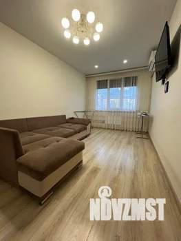 1-к квартира, посуточно, 39м2, 8/10 этаж