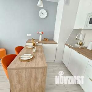 Студия квартира, посуточно, 28м2, 12/19 этаж