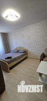 1-к квартира, посуточно, 40м2, 10/17 этаж