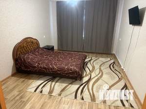 1-к квартира, посуточно, 40м2, 4/10 этаж