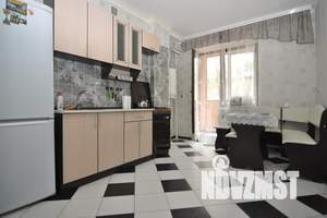 1-к квартира, посуточно, 41м2, 3/10 этаж