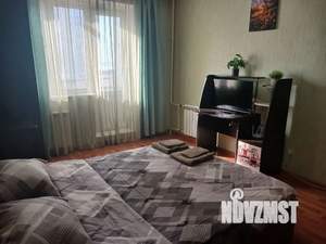 1-к квартира, посуточно, 37м2, 7/17 этаж