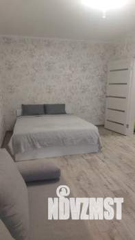 1-к квартира, посуточно, 37м2, 9/17 этаж