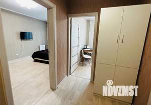 1-к квартира, посуточно, 40м2, 10/17 этаж