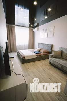 1-к квартира, посуточно, 38м2, 8/17 этаж