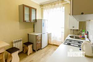 2-к квартира, на длительный срок, 70м2, 1/13 этаж