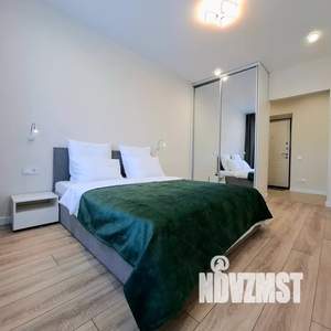 1-к квартира, посуточно, 38м2, 7/10 этаж