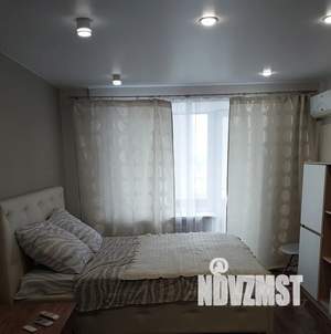 1-к квартира, посуточно, 32м2, 8/9 этаж