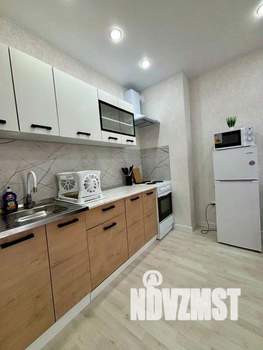 1-к квартира, посуточно, 38м2, 1/1 этаж