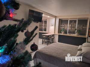 Студия квартира, посуточно, 40м2, 1/5 этаж