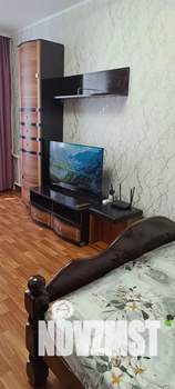 Студия квартира, посуточно, 38м2, 10/17 этаж