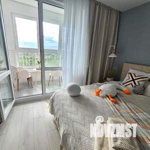 Студия квартира, посуточно, 28м2, 12/19 этаж