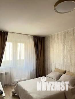 1-к квартира, посуточно, 37м2, 8/17 этаж