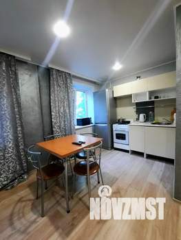 Студия квартира, посуточно, 30м2, 4/5 этаж