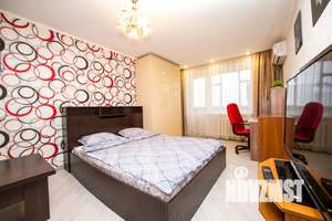 1-к квартира, посуточно, 36м2, 6/9 этаж