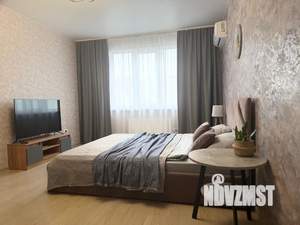 1-к квартира, посуточно, 38м2, 7/10 этаж