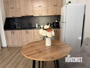 1-к квартира, посуточно, 40м2, 8/18 этаж