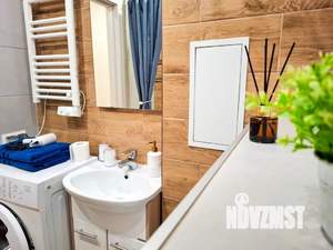 2-к квартира, посуточно, 42м2, 8/18 этаж