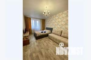 1-к квартира, посуточно, 38м2, 6/17 этаж