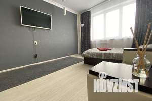 1-к квартира, посуточно, 40м2, 13/18 этаж