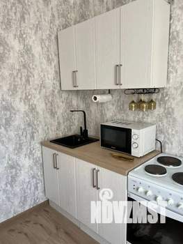 1-к квартира, посуточно, 37м2, 8/17 этаж