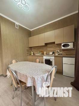 1-к квартира, посуточно, 44м2, 2/17 этаж