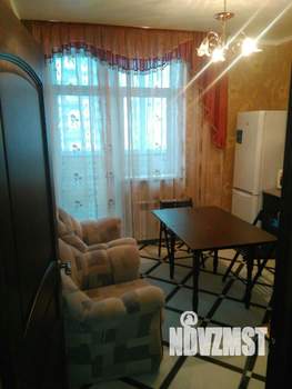 1-к квартира, посуточно, 45м2, 6/18 этаж