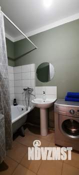 1-к квартира, посуточно, 37м2, 7/17 этаж
