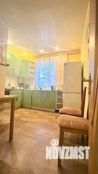 3-к квартира, вторичка, 54м2, 1/2 этаж