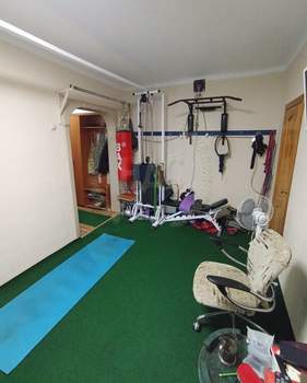 2-к квартира, вторичка, 42м2, 1/4 этаж