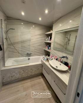2-к квартира, вторичка, 72м2, 8/10 этаж