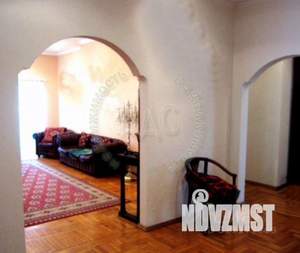 4-к квартира, вторичка, 153м2, 4/9 этаж