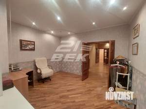 4-к квартира, вторичка, 110м2, 6/10 этаж