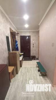 3-к квартира, вторичка, 60м2, 1/9 этаж