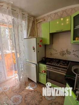 4-к квартира, вторичка, 63м2, 1/9 этаж