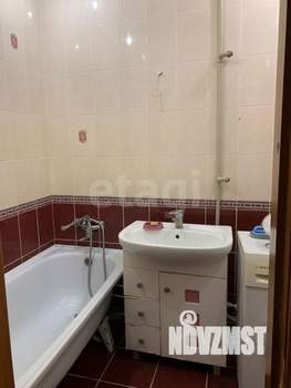 4-к квартира, вторичка, 64м2, 1/9 этаж