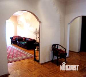 4-к квартира, вторичка, 153м2, 4/9 этаж