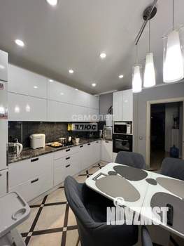 2-к квартира, вторичка, 57м2, 1/10 этаж