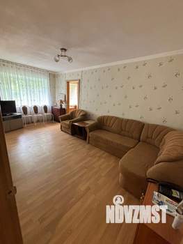 2-к квартира, вторичка, 42м2, 1/4 этаж