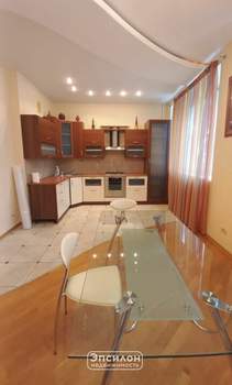 4-к квартира, вторичка, 143м2, 3/6 этаж