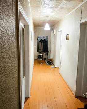 3-к квартира, вторичка, 70м2, 1/4 этаж