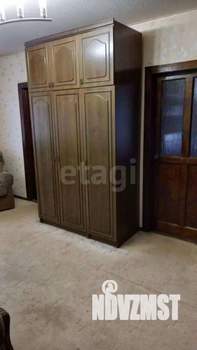 4-к квартира, вторичка, 61м2, 1/5 этаж