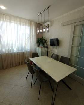 3-к квартира, вторичка, 118м2, 8/10 этаж