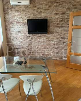 Студия квартира, вторичка, 143м2, 3/6 этаж